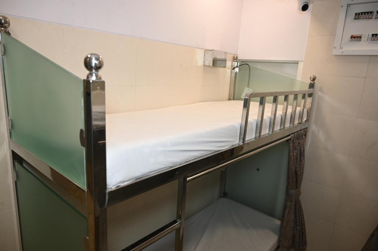 Sagar Dormitory Andheri - Nearest To Andheri Railway Station West Мумбаи Экстерьер фото