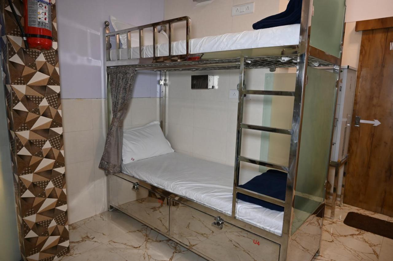 Sagar Dormitory Andheri - Nearest To Andheri Railway Station West Мумбаи Экстерьер фото