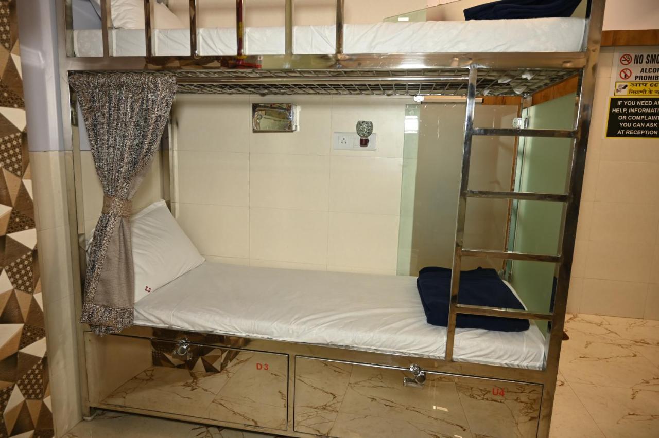 Sagar Dormitory Andheri - Nearest To Andheri Railway Station West Мумбаи Экстерьер фото